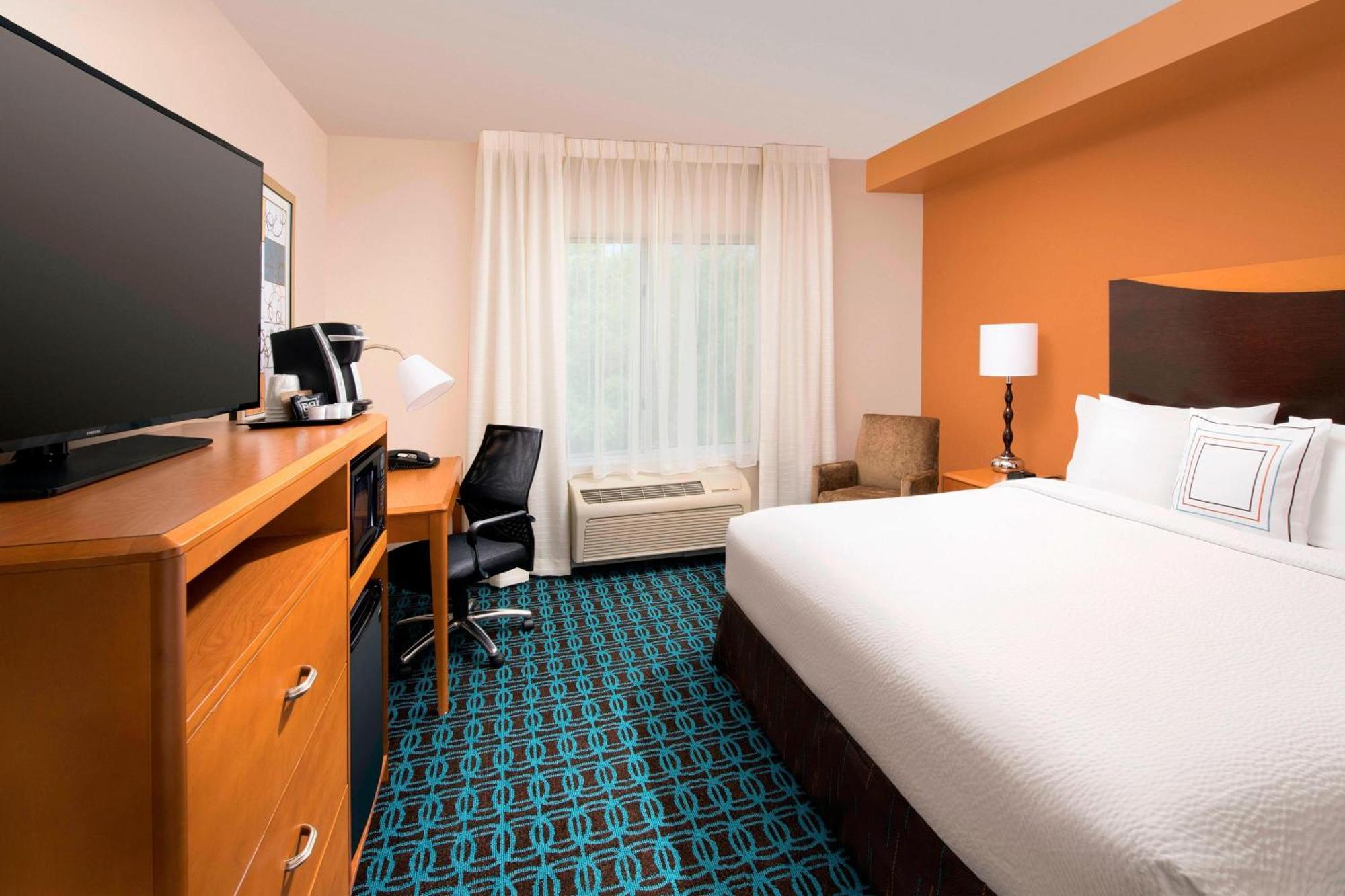Hotel Fairfield & Suites-washington Dc