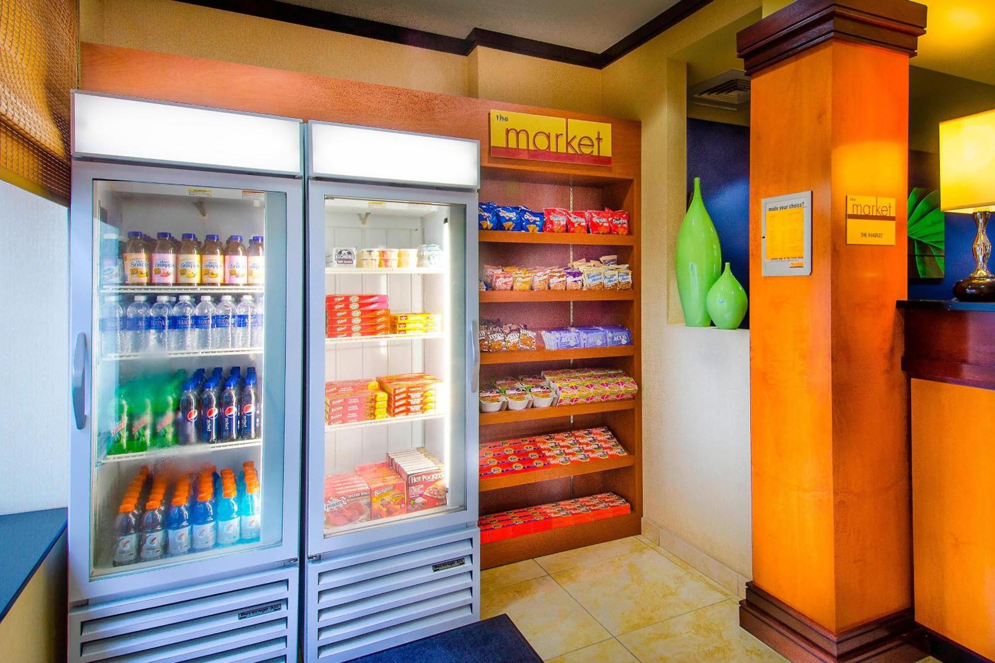 Hotel Fairfield & Suites-washington Dc